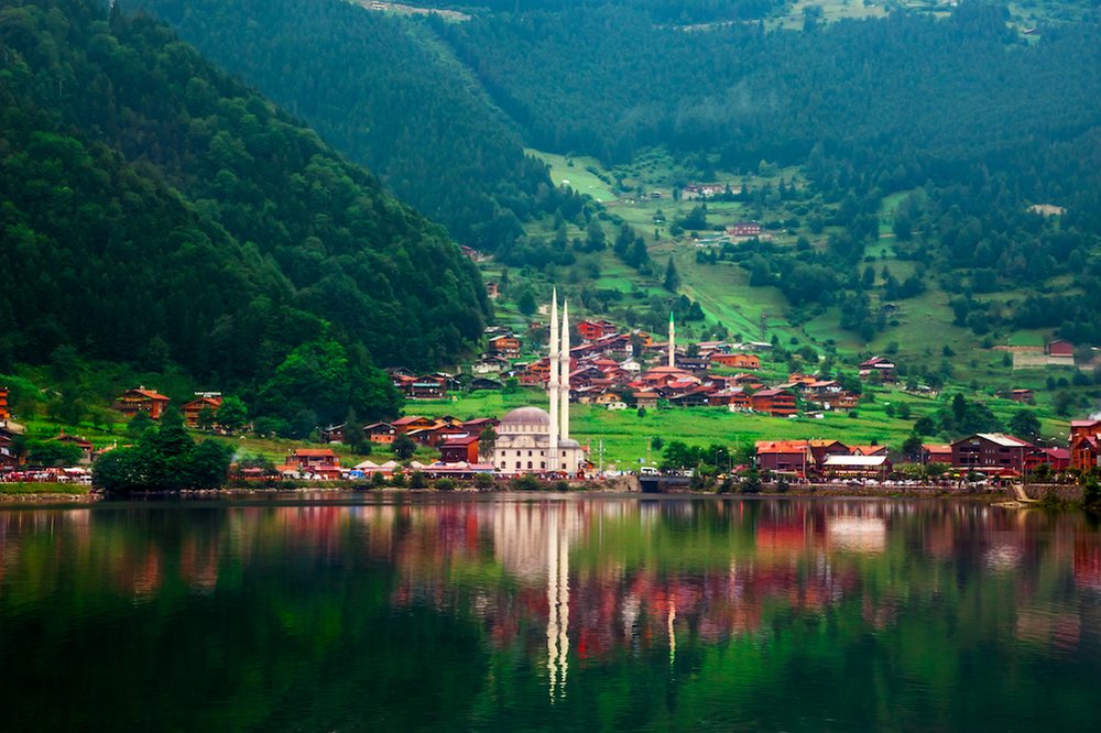 mountain scenery  and lake (uzung√∂l)